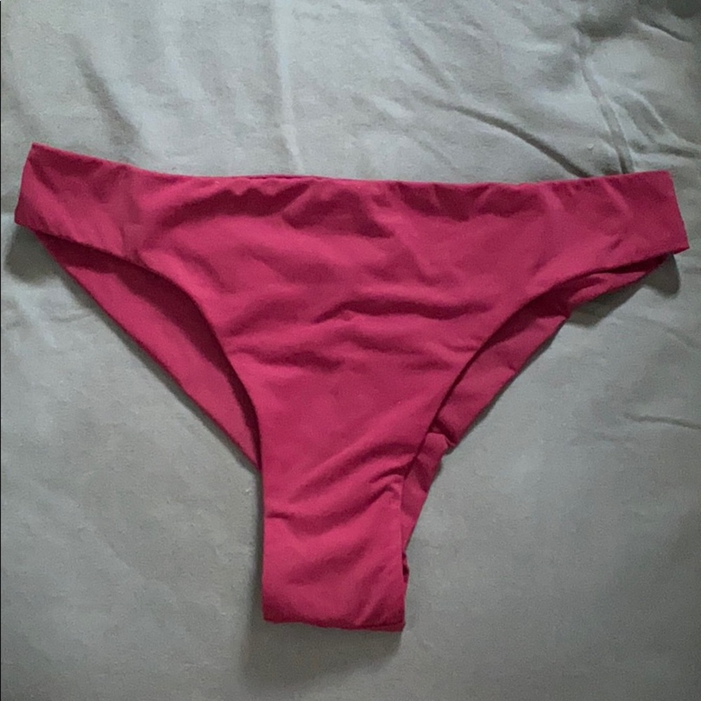 Cheeky bikini bottoms